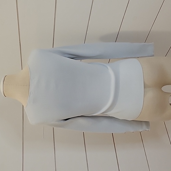 DANA BUCHMAN blue long sleeve scoop neck with "diamond" embellishments at wrists - Picture 3 of 4